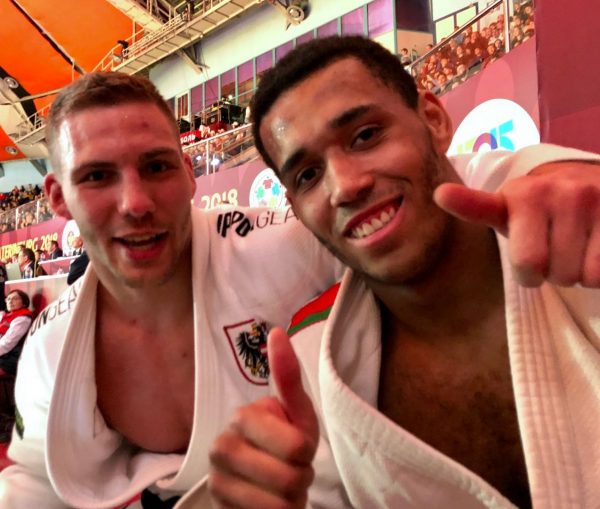 WhatsApp-Image-2018-03-18-at-14.23.28-600x509