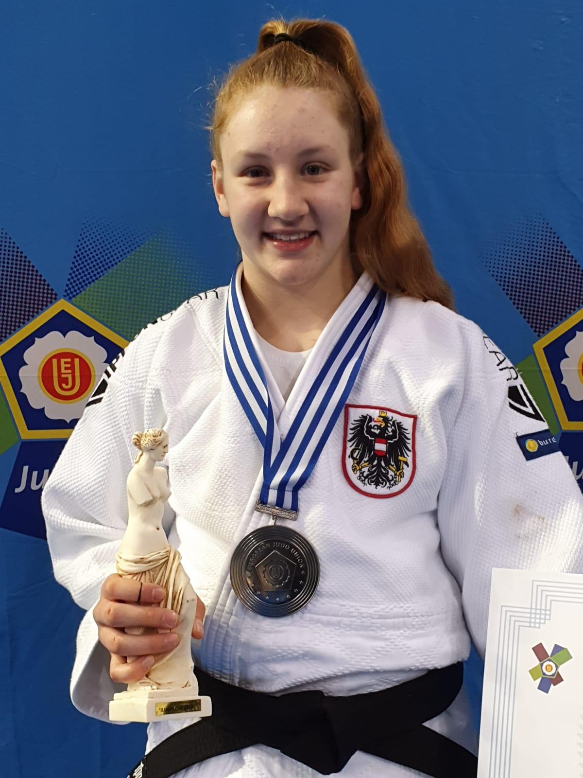 a090e011-8f97-468d-82d5-79512416509a